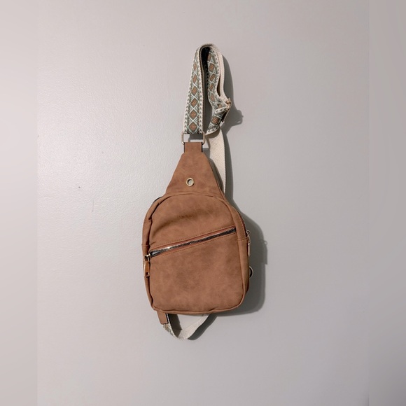 TORFRUE Other - Tan Sling Bag